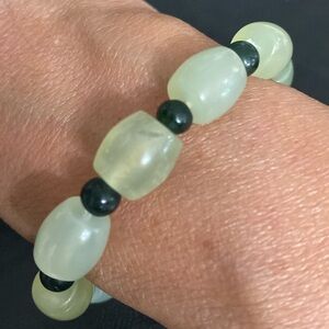 Acrylic two-tone Jade Beaded bracelet